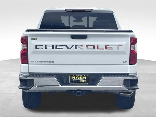 Summit White 2022 Chevrolet Silverado 1500 LT