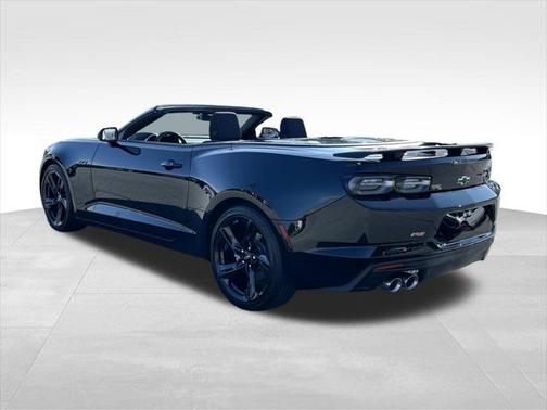 2022 Chevrolet Camaro RWD Convertible LT1