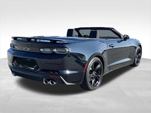 2022 Chevrolet Camaro RWD Convertible LT1