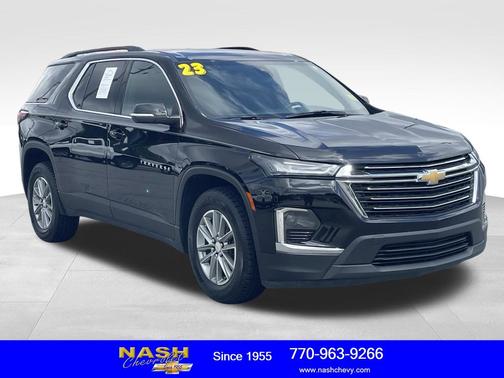 Mosaic Black Metallic 2023 Chevrolet Traverse LT
