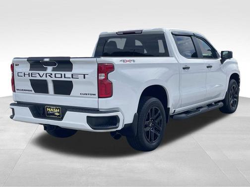 Summit White 2021 Chevrolet Silverado 1500 Custom