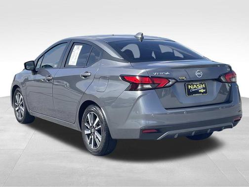 Gun Metallic 2022 Nissan Versa 1.6 SV