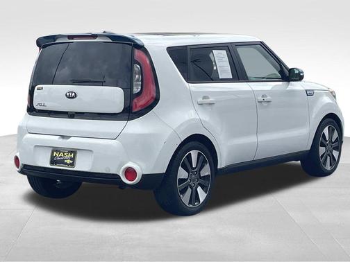 Clear White 2014 Kia Soul !