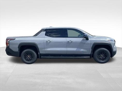2025 Chevrolet Silverado EV LT