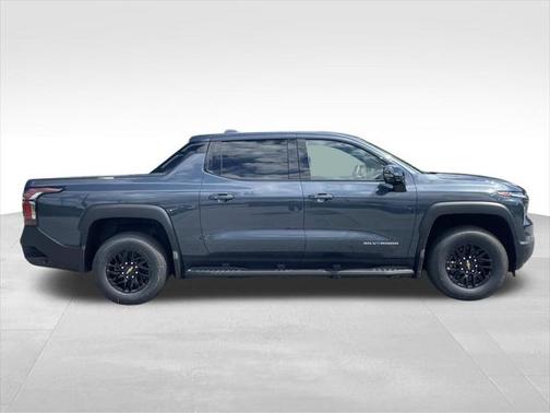 2025 Chevrolet Silverado EV LT