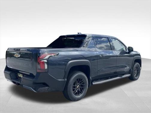 2025 Chevrolet Silverado EV LT
