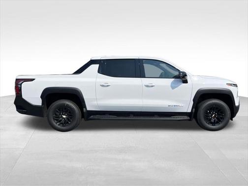 2025 Chevrolet Silverado EV LT