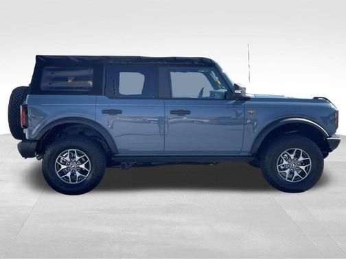 2021 Ford Bronco Badlands