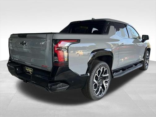 2025 Chevrolet Silverado EV RST