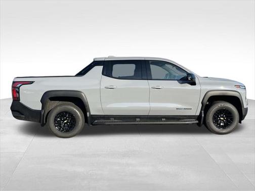 2025 Chevrolet Silverado EV LT