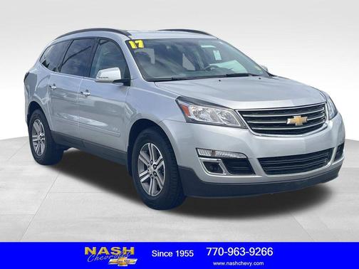 Silver Ice Metallic 2017 Chevrolet Traverse 2LT