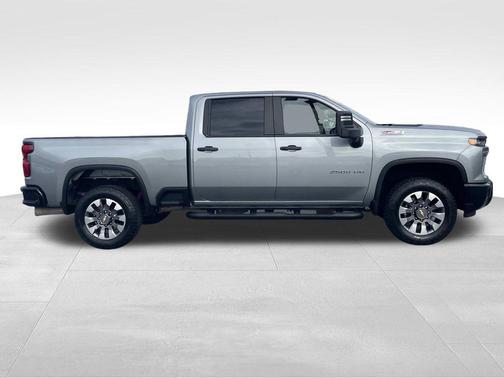 2024 Chevrolet Silverado 2500 Custom