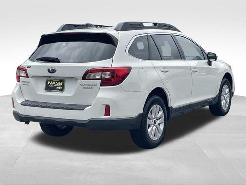 Crystal White Pearl 2017 Subaru Outback 2.5i Premium