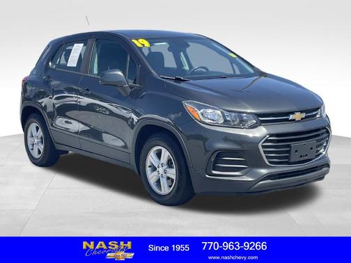 Nightfall Gray Metallic 2019 Chevrolet Trax LS
