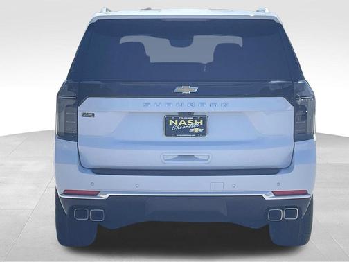 Polar White Tricoat 2026 Chevrolet Suburban High Country, 4WD