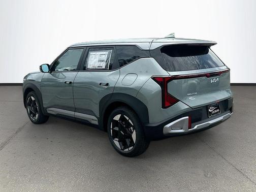Iceberg Green 2027 Kia Seltos EX