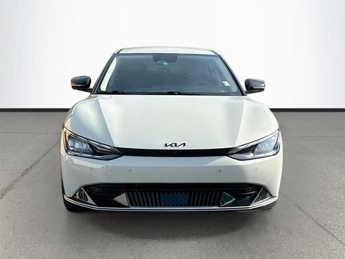 Glacier 2023 Kia EV6 Wind