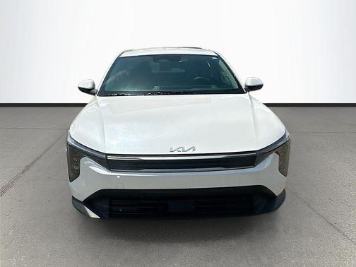 White Pearl 2026 Kia K4 LXS
