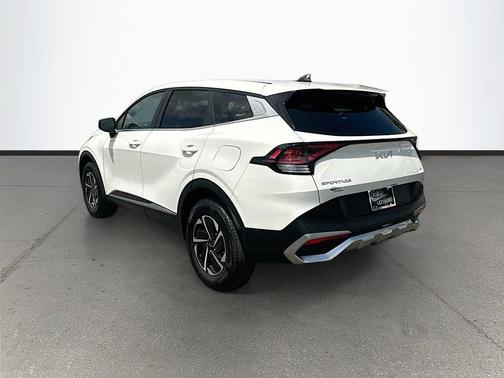 Snow White Pearl 2025 Kia Sportage Hybrid LX
