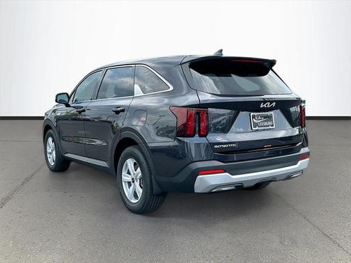 2025 Kia Sorento LX