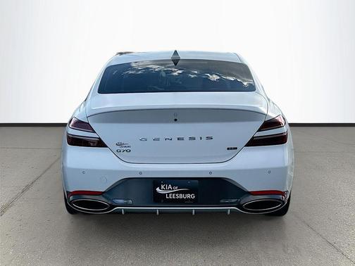 2023 Genesis G70 3.3T RWD