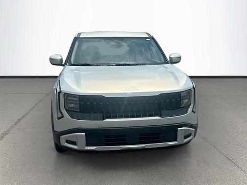 Ivory 2027 Kia Seltos LX