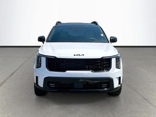 White Pearl 2026 Kia Sorento SX