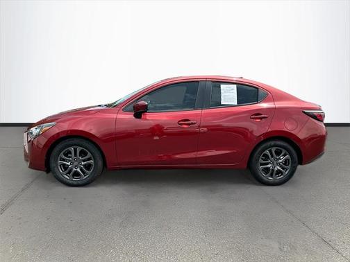 2019 Toyota Yaris Sedan LE
