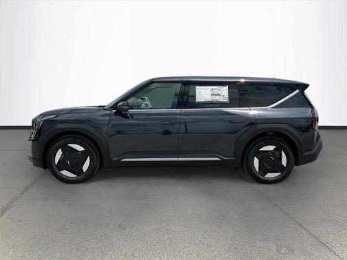 2026 Kia EV9 Light Short Range