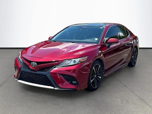 Pearl 2018 Toyota Camry XSE