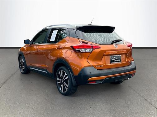 2020 Nissan Kicks SR
