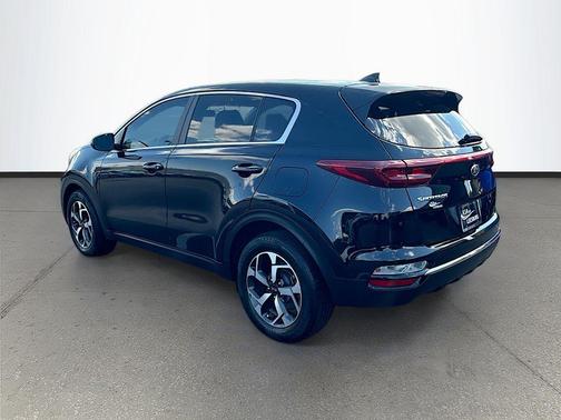 Black Cherry 2021 Kia Sportage LX