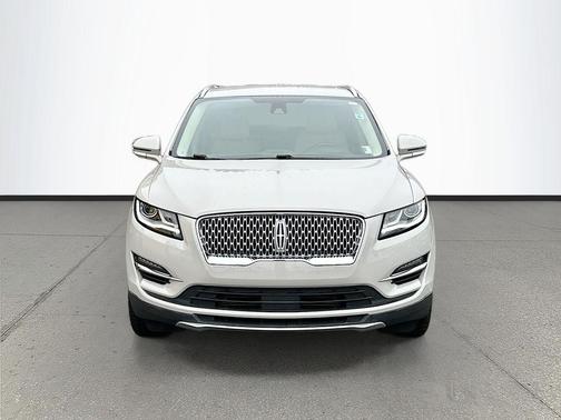 Pearl Metallic 2019 Lincoln MKC Select