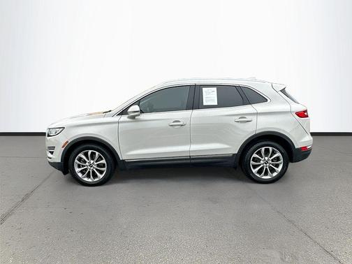 Pearl Metallic 2019 Lincoln MKC Select