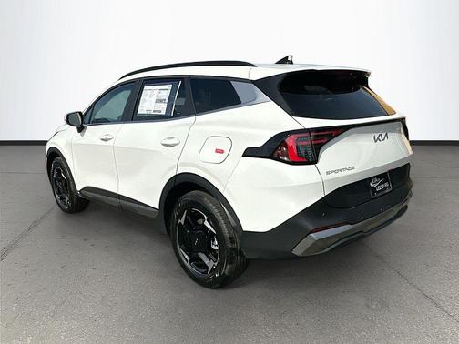 White Pearl 2026 Kia Sportage Hybrid EX