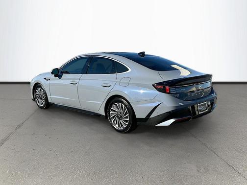2024 Hyundai SONATA Hybrid Limited