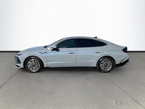 2024 Hyundai SONATA Hybrid Limited