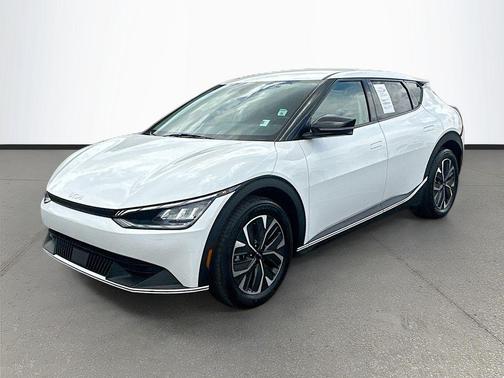 Snow White Pearl 2024 Kia EV6 Light Long Range