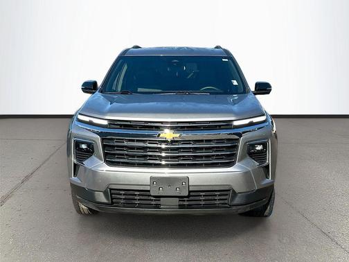 Sterling Gray Metallic 2025 Chevrolet Traverse LT