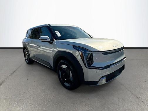 2026 Kia EV9 Light Long Range
