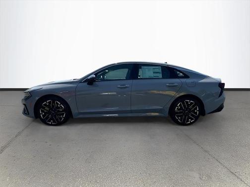 2025 Kia K5 GT
