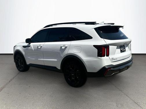 Glacial White Pearl 2024 Kia Sorento SX