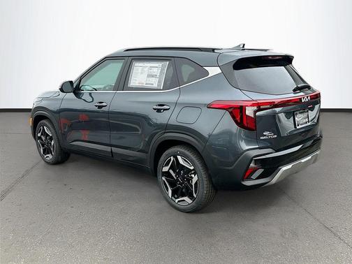 Gray 2026 Kia Seltos SX