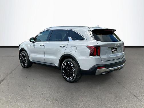 Wolf Gray 2024 Kia Sorento SX