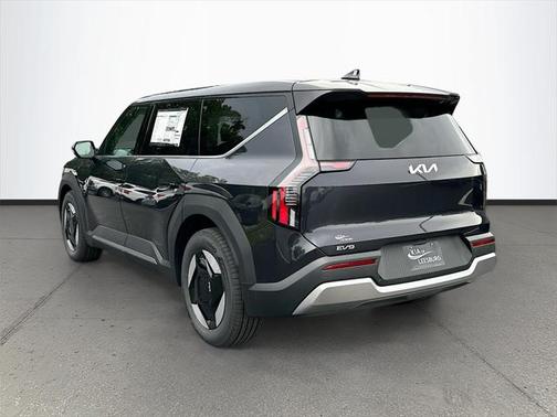 2026 Kia EV9 Light Long Range