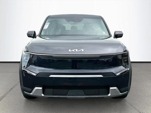 2026 Kia EV9 Light Long Range