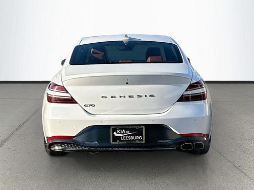 2023 Genesis G70 2.0T RWD
