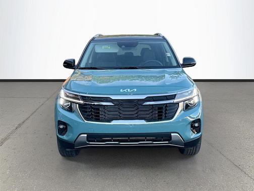 Fusion Black 2026 Kia Seltos S