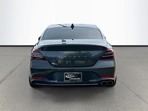 Makalu Gray 2023 Genesis G70 2.0T RWD