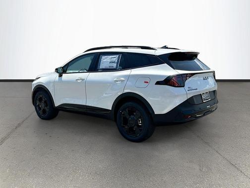 White Pearl 2026 Kia Sportage X-Line